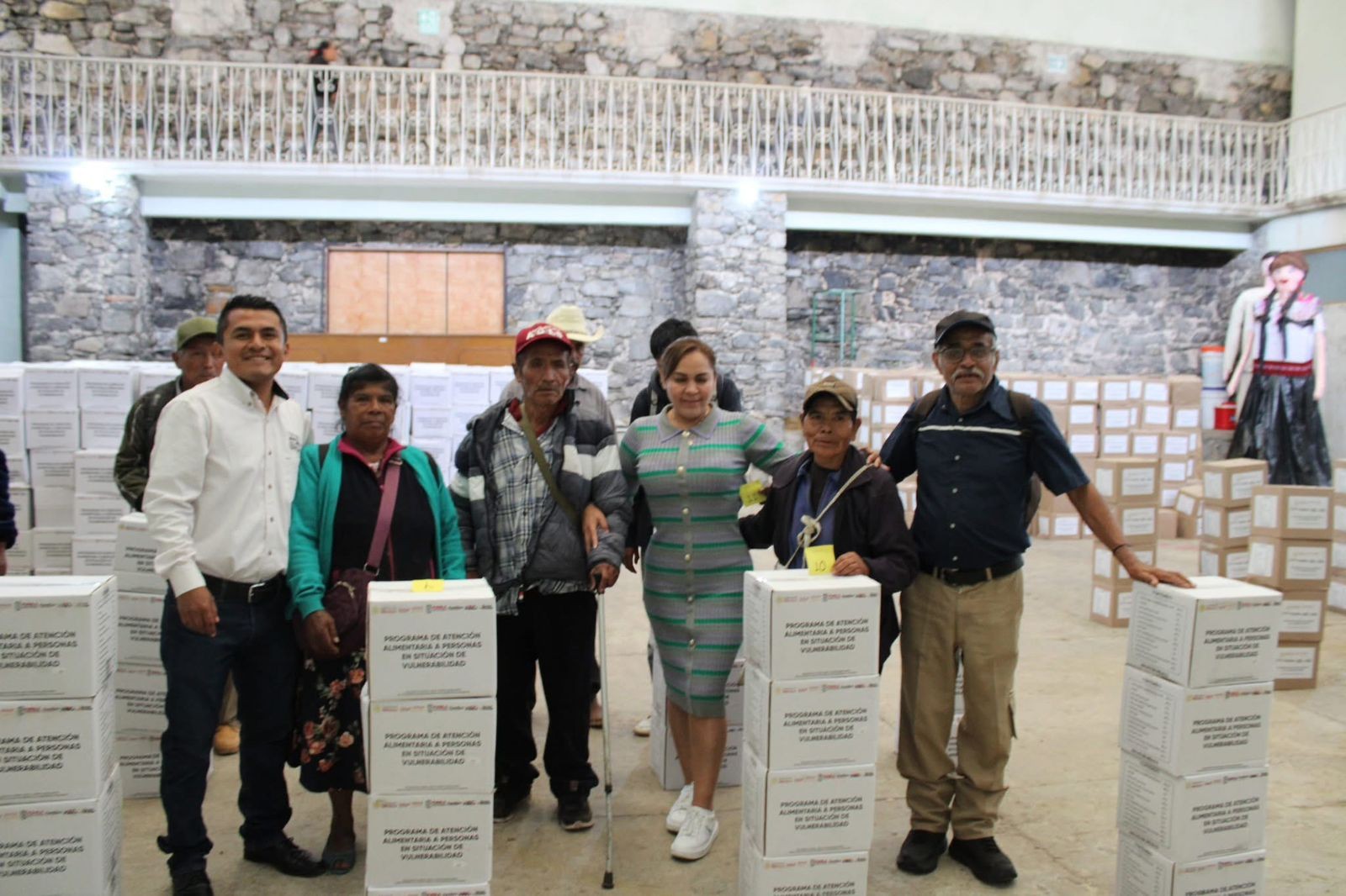 entrega de programas de atención alimentaria dirigidos a niñas y niños en sus primeros 1000 días de vida