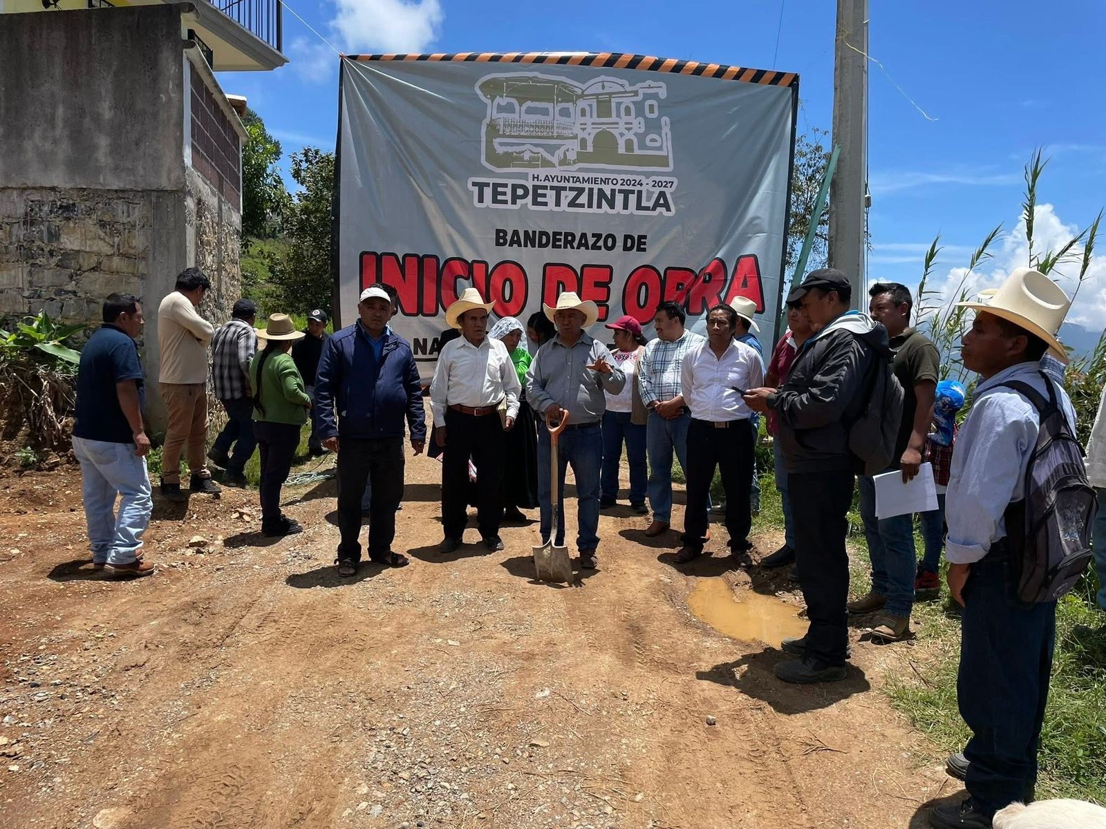 Banderazo de Inicio de Obra en Xicalahuatla 🚧